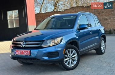 Внедорожник / Кроссовер Volkswagen Tiguan 2017 в Дубно
