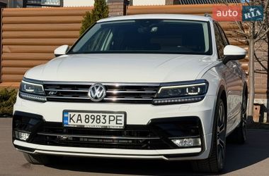 Внедорожник / Кроссовер Volkswagen Tiguan 2017 в Борисполе