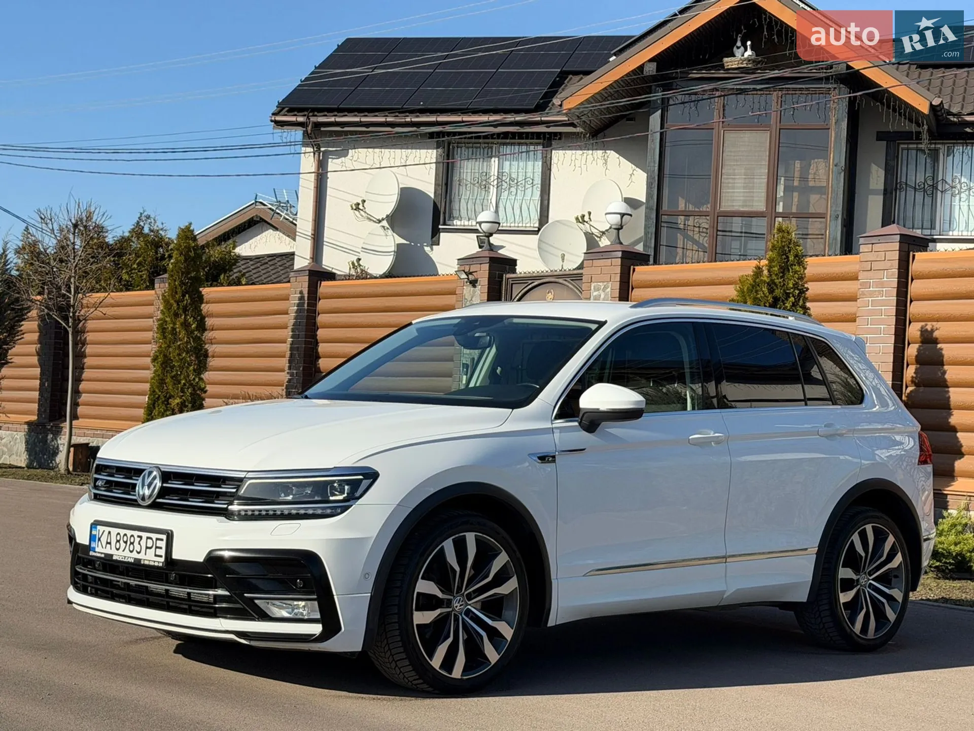 2017 Volkswagen Tiguan - мініатюра 12