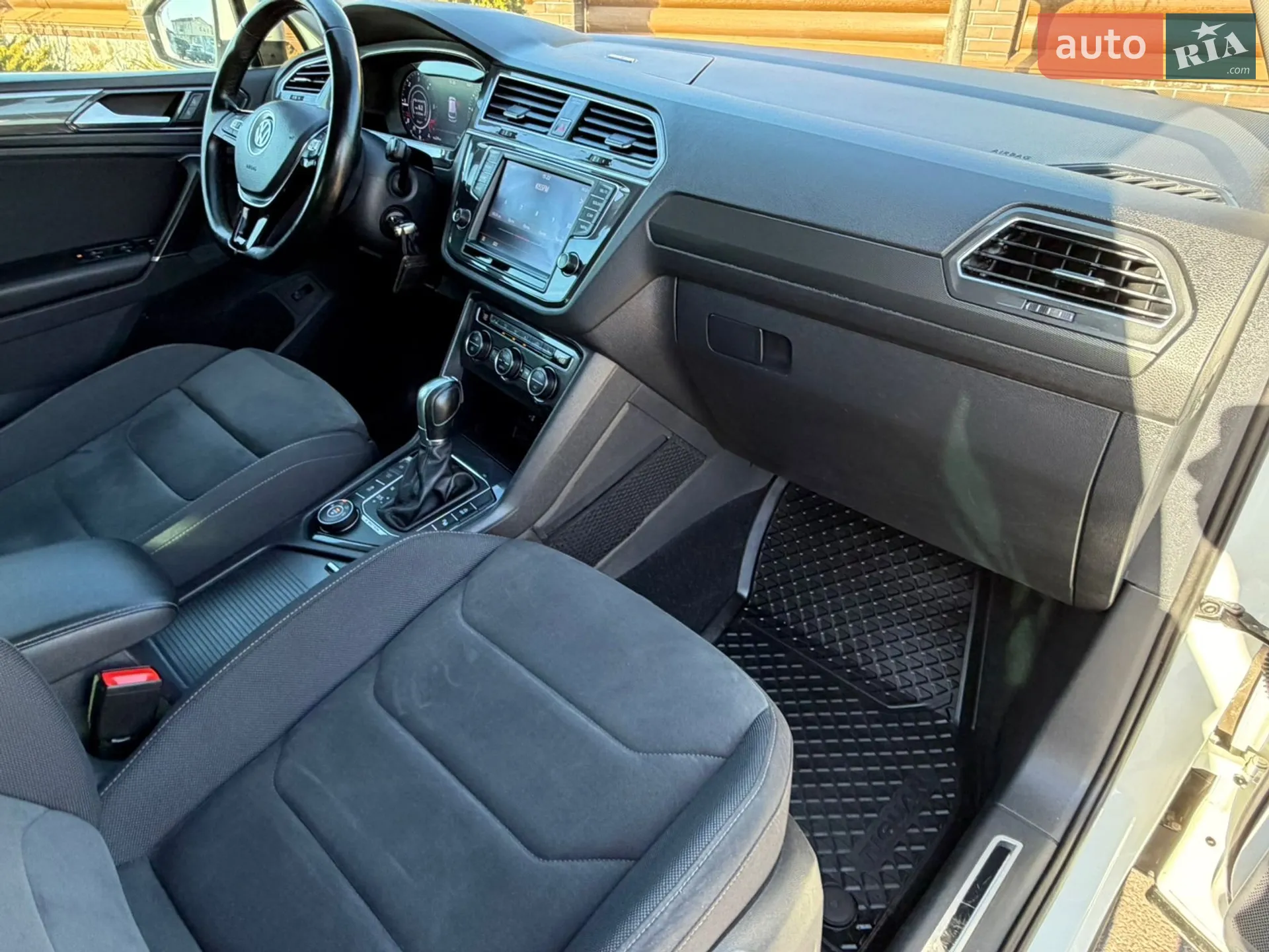 2017 Volkswagen Tiguan - мініатюра 57