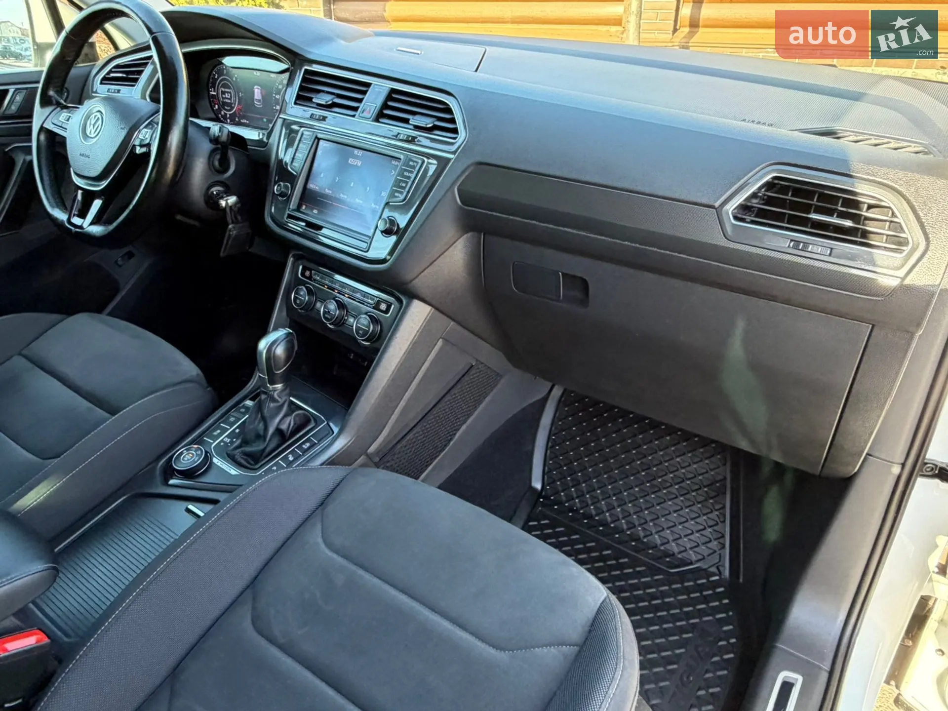 2017 Volkswagen Tiguan - мініатюра 58