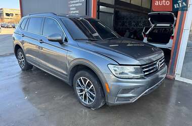 Внедорожник / Кроссовер Volkswagen Tiguan 2018 в Львове
