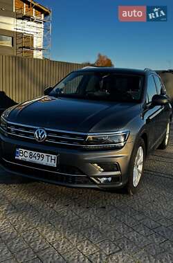 Внедорожник / Кроссовер Volkswagen Tiguan 2019 в Львове