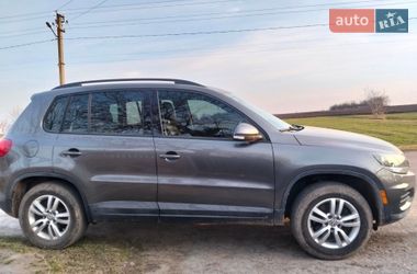 Внедорожник / Кроссовер Volkswagen Tiguan 2015 в Здолбунове