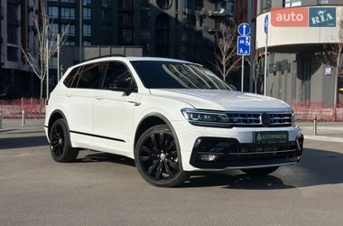 Внедорожник / Кроссовер Volkswagen Tiguan 2020 в Киеве