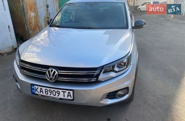 Внедорожник / Кроссовер Volkswagen Tiguan 2016 в Киеве