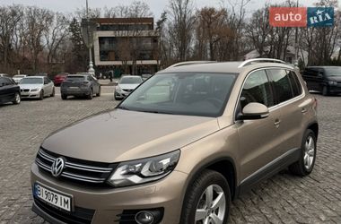 Внедорожник / Кроссовер Volkswagen Tiguan 2012 в Харькове