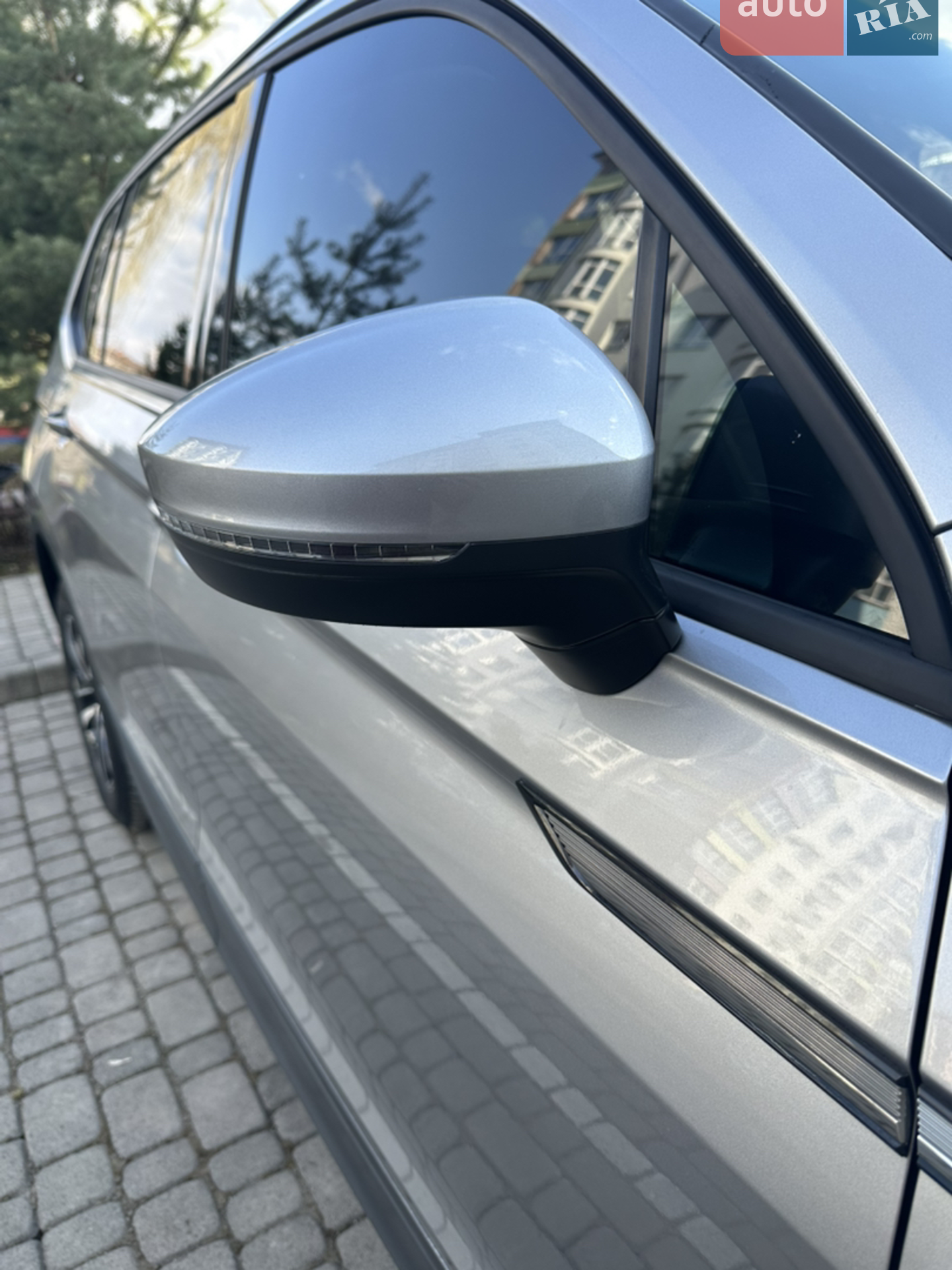 2022 Volkswagen Tiguan - мініатюра 10