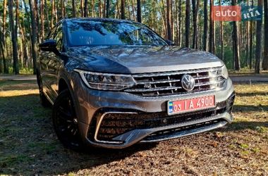 Позашляховик / Кросовер Volkswagen Tiguan 2022 в Чернігові