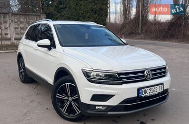 Позашляховик / Кросовер Volkswagen Tiguan 2019 в Рівному