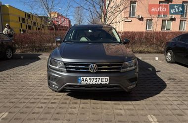 Внедорожник / Кроссовер Volkswagen Tiguan 2017 в Киеве