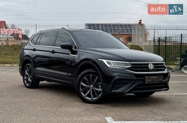 Позашляховик / Кросовер Volkswagen Tiguan 2022 в Києві