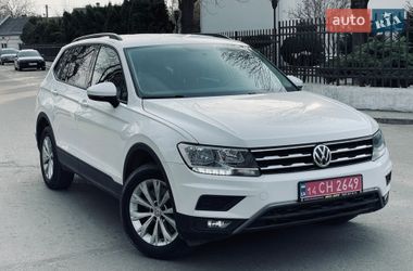 Внедорожник / Кроссовер Volkswagen Tiguan 2018 в Львове