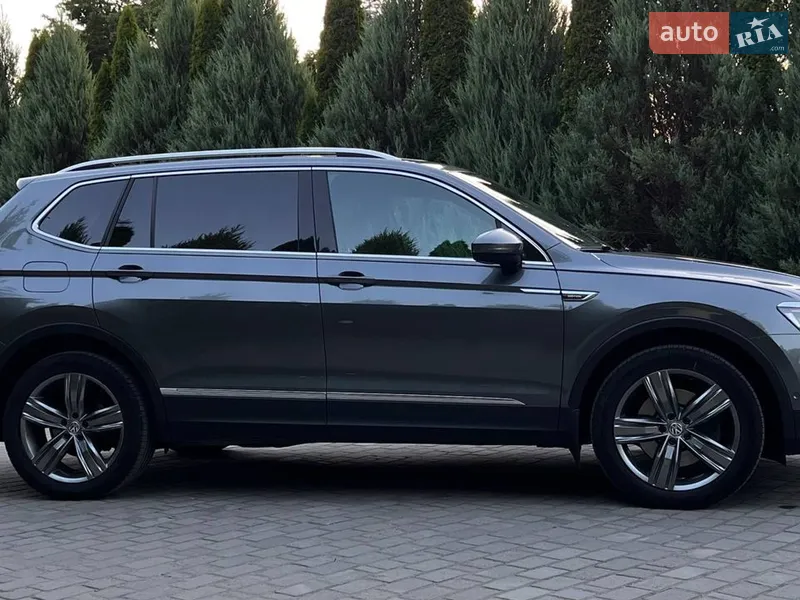 Volkswagen Tiguan 2018 VIN WVGZZZ5NZJM123670 фото оголошення 5 з 61