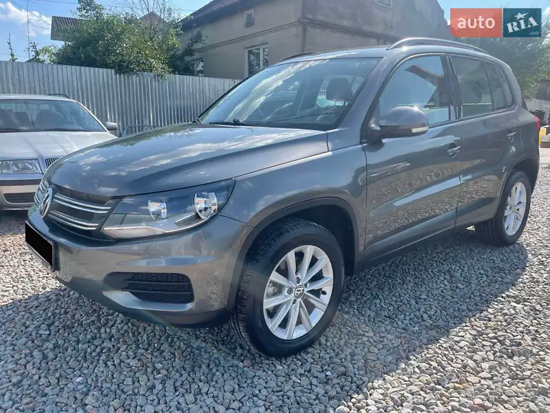 Volkswagen Tiguan 2017 VIN WVGAV7AXXHK049325 фото оголошення 6 з 58