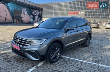 Позашляховик / Кросовер Volkswagen Tiguan 2022 в Луцьку