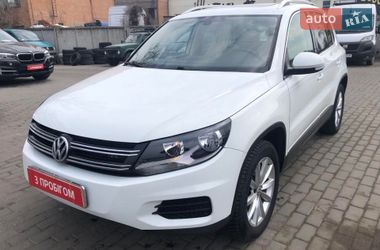 Внедорожник / Кроссовер Volkswagen Tiguan 2016 в Полтаве