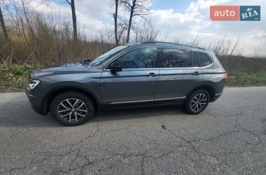 Внедорожник / Кроссовер Volkswagen Tiguan 2019 в Буске