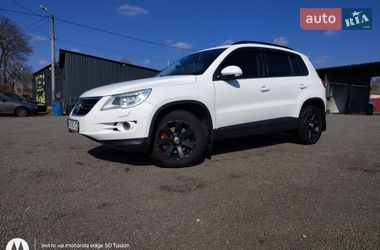 Внедорожник / Кроссовер Volkswagen Tiguan 2008 в Романове