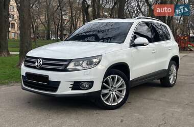 Внедорожник / Кроссовер Volkswagen Tiguan 2014 в Одессе