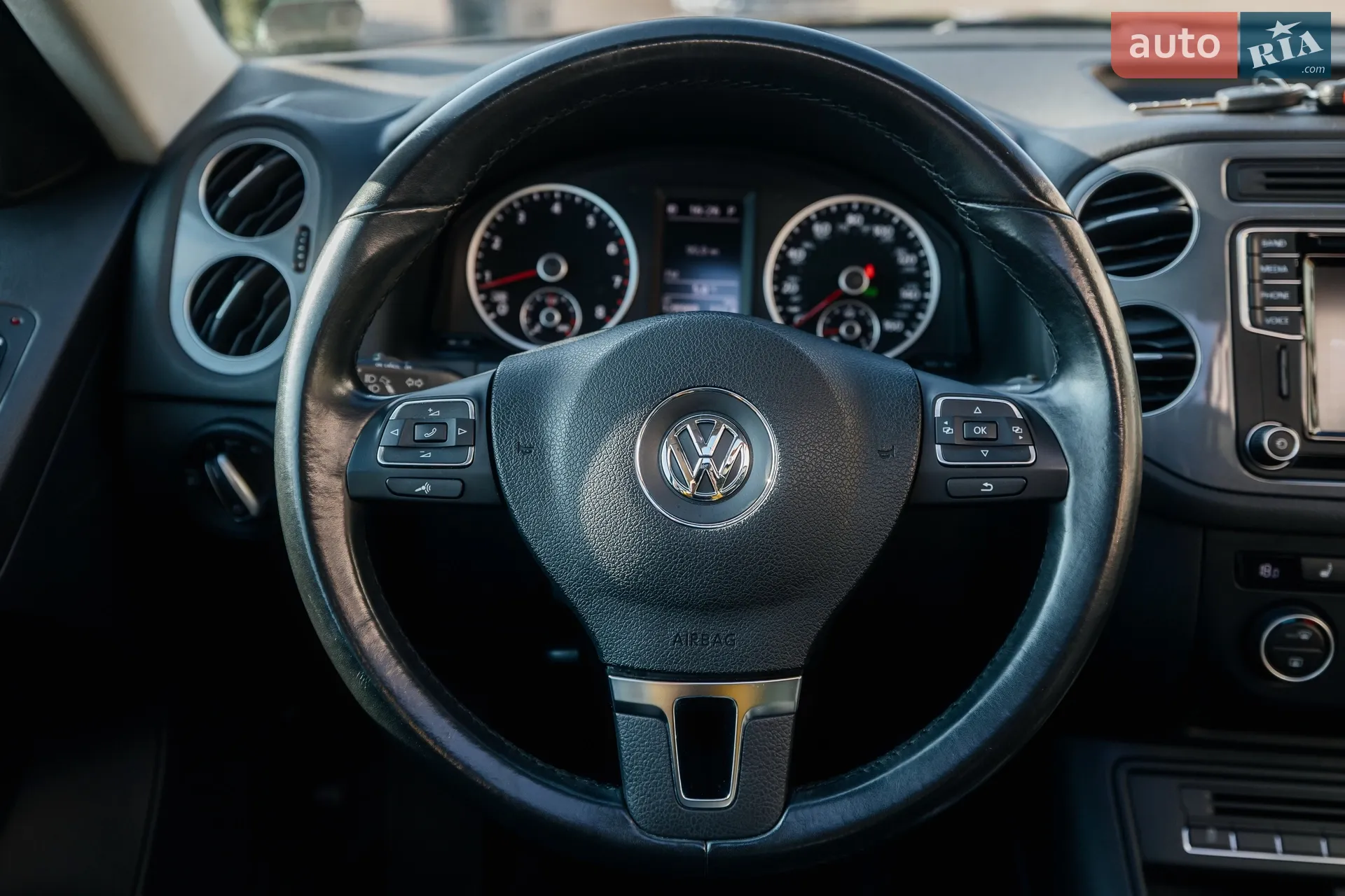 2017 Volkswagen Tiguan - мініатюра 37