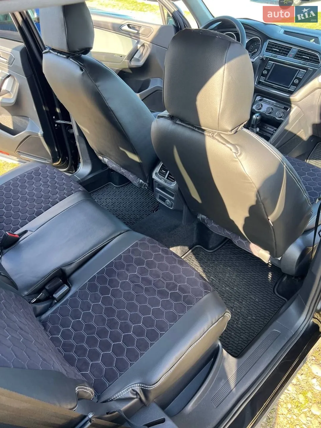 2017 Volkswagen Tiguan - мініатюра 13