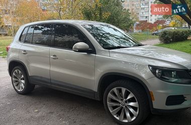 Внедорожник / Кроссовер Volkswagen Tiguan 2011 в Александрие