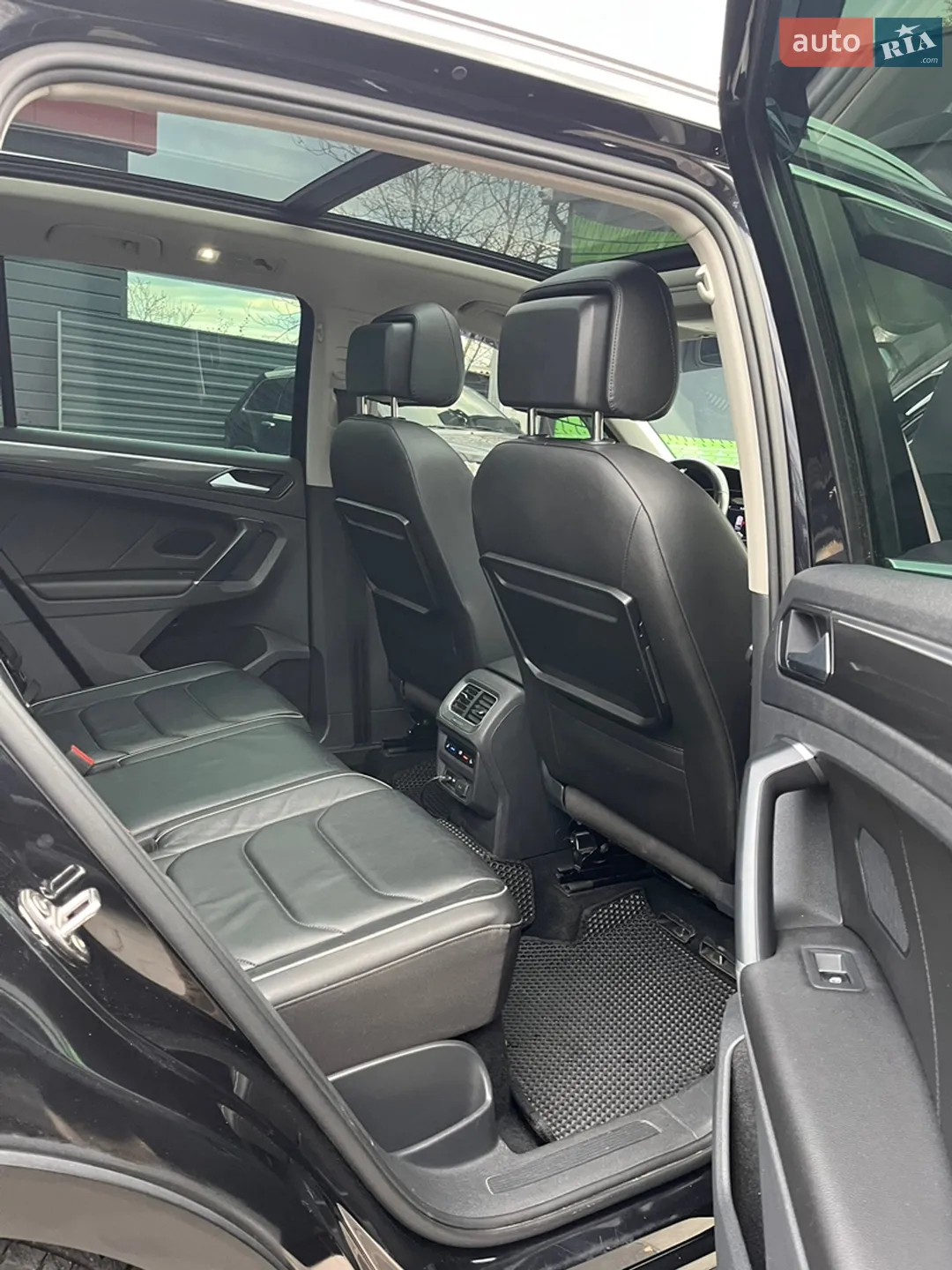 2016 Volkswagen Tiguan - мініатюра 25