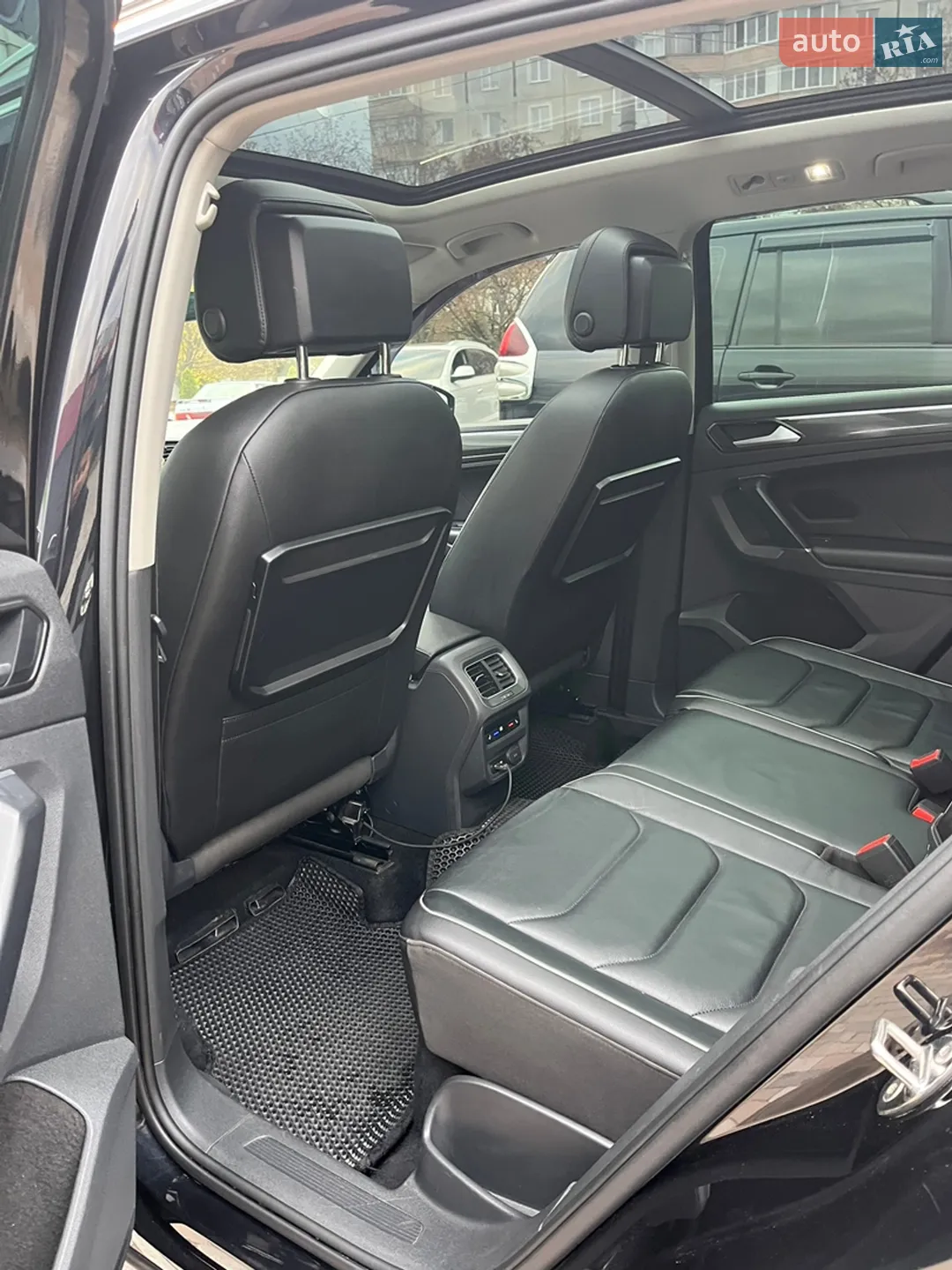 2016 Volkswagen Tiguan - мініатюра 26