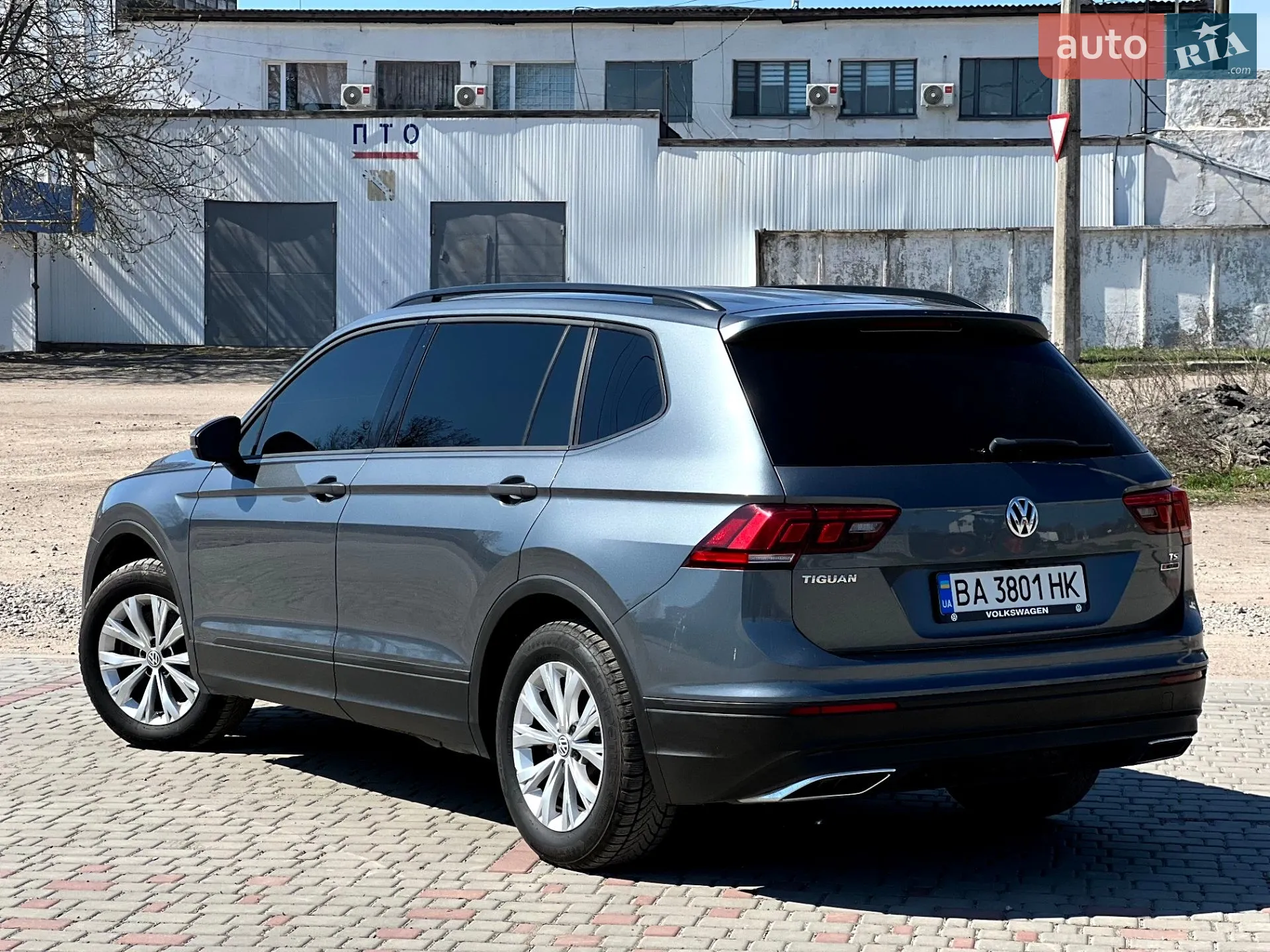 2018 Volkswagen Tiguan - мініатюра 2