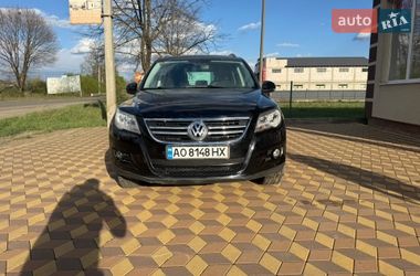 Внедорожник / Кроссовер Volkswagen Tiguan 2010 в Тячеве