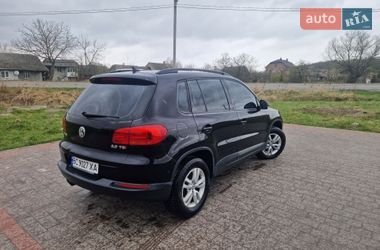 Позашляховик / Кросовер Volkswagen Tiguan 2015 в Львові