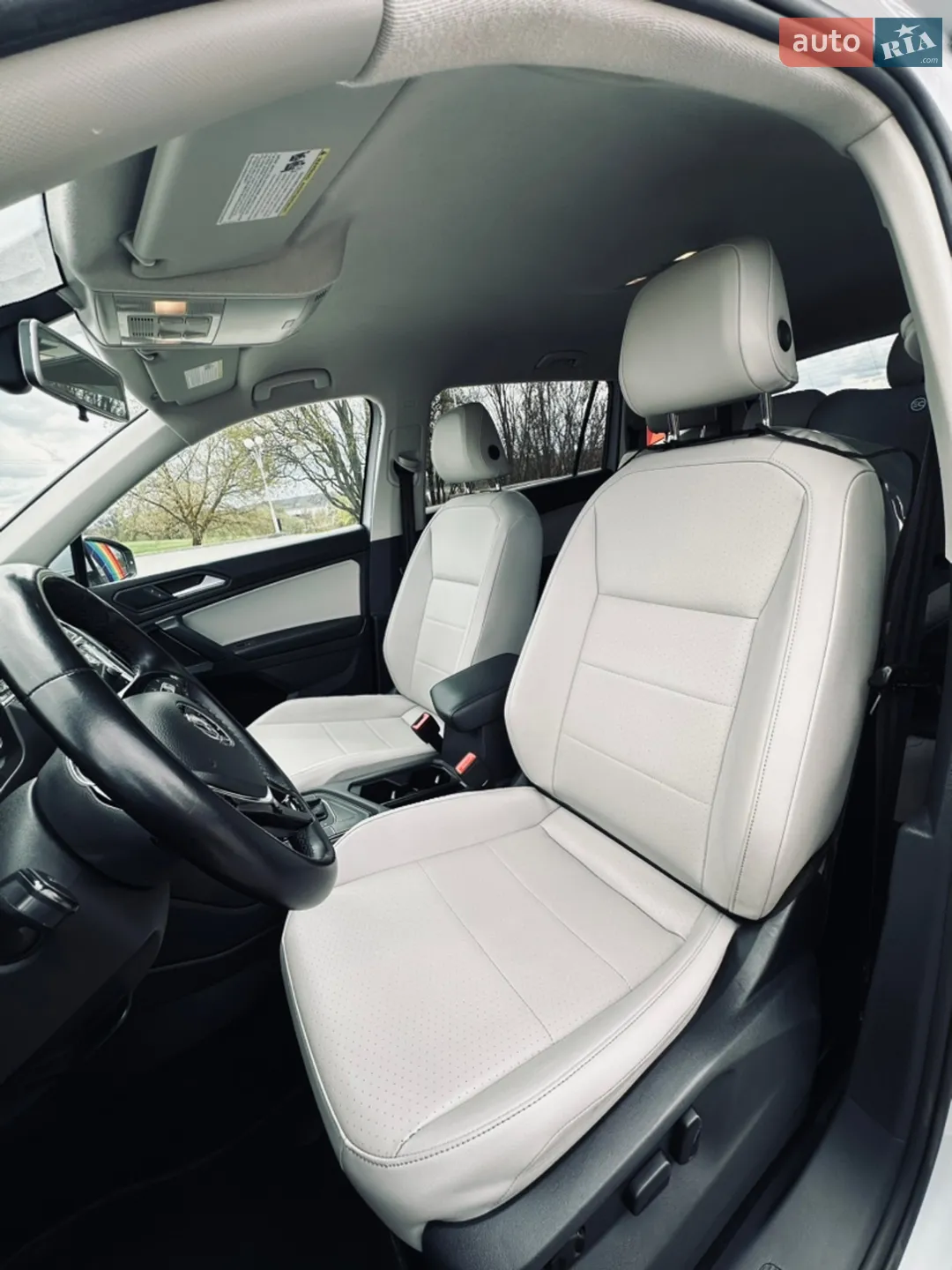 2018 Volkswagen Tiguan - мініатюра 10