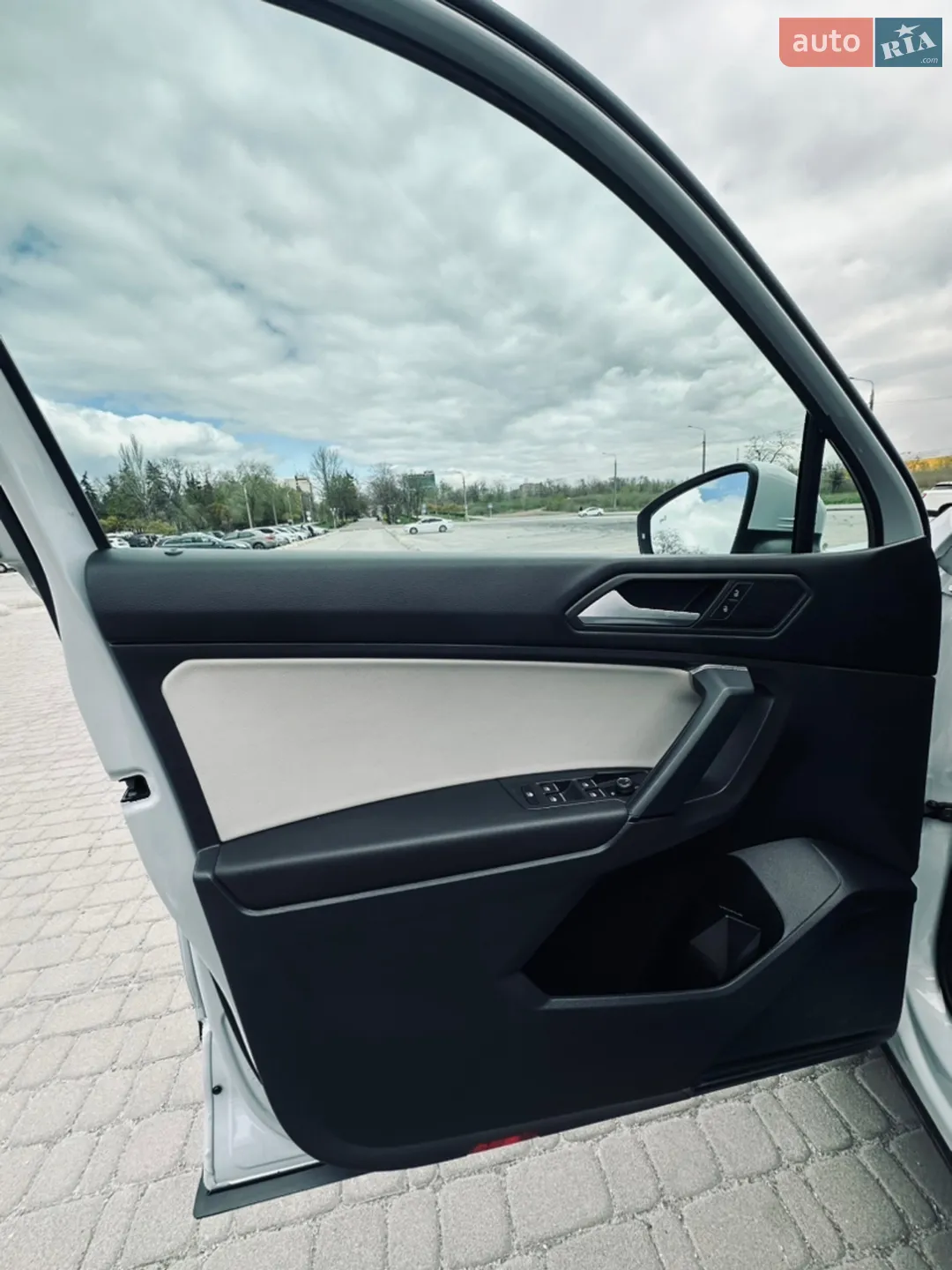 2018 Volkswagen Tiguan - мініатюра 15