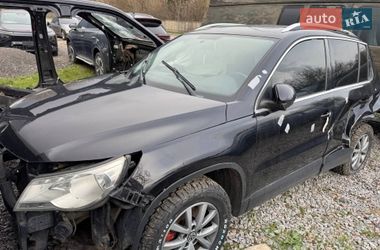 Позашляховик / Кросовер Volkswagen Tiguan 2010 в Києві