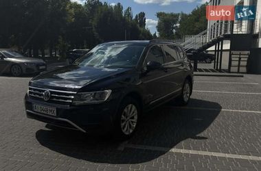 Позашляховик / Кросовер Volkswagen Tiguan 2018 в Львові