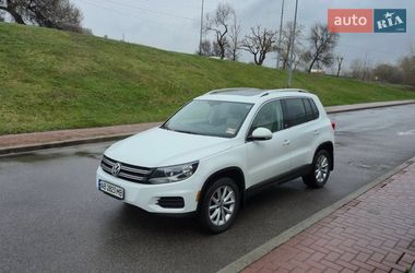 Внедорожник / Кроссовер Volkswagen Tiguan 2017 в Киеве