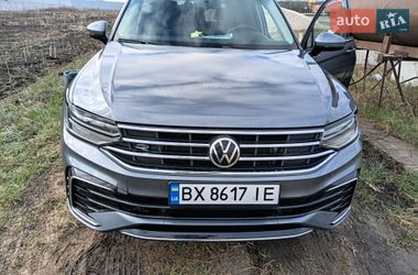 Внедорожник / Кроссовер Volkswagen Tiguan 2022 в Хмельницком