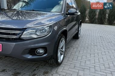 Внедорожник / Кроссовер Volkswagen Tiguan 2014 в Ровно