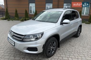Внедорожник / Кроссовер Volkswagen Tiguan 2016 в Виннице