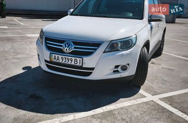 Позашляховик / Кросовер Volkswagen Tiguan 2008 в Києві