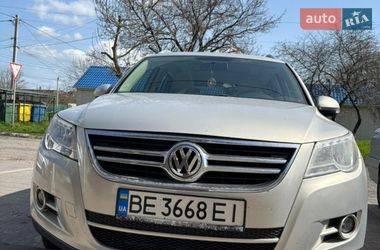 Внедорожник / Кроссовер Volkswagen Tiguan 2010 в Болграде