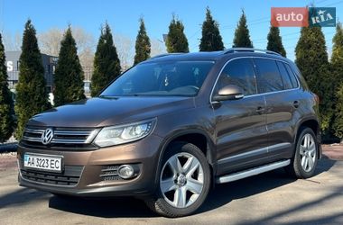 Позашляховик / Кросовер Volkswagen Tiguan 2011 в Києві