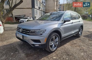 Внедорожник / Кроссовер Volkswagen Tiguan 2019 в Черновцах