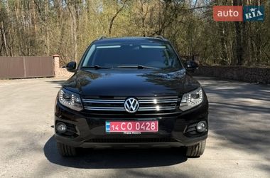 Позашляховик / Кросовер Volkswagen Tiguan 2015 в Києві