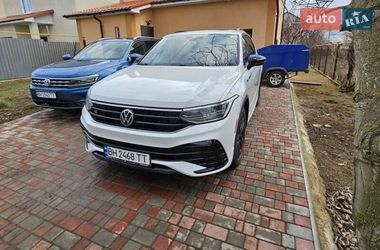 Внедорожник / Кроссовер Volkswagen Tiguan 2022 в Одессе