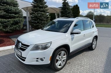 Внедорожник / Кроссовер Volkswagen Tiguan 2010 в Львове