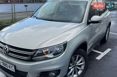 Позашляховик / Кросовер Volkswagen Tiguan 2016 в Києві