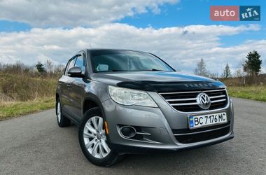 Внедорожник / Кроссовер Volkswagen Tiguan 2010 в Самборе