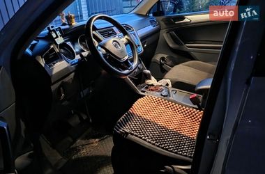 Внедорожник / Кроссовер Volkswagen Tiguan 2017 в Киеве